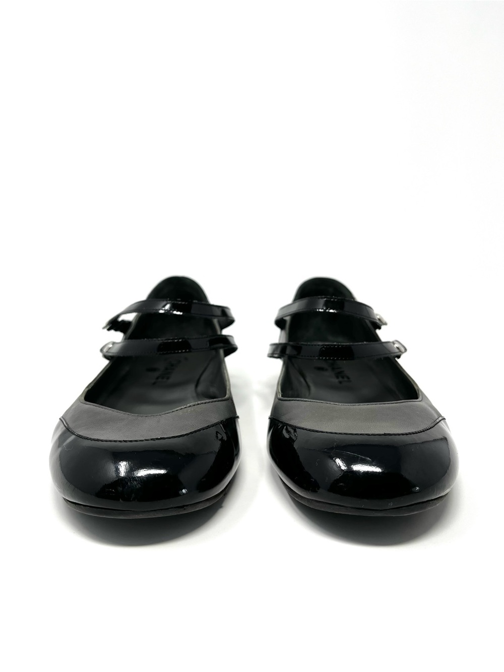 Chanel Mary Jane Janes Ballet Flats Black Gray Cap Toe Two Tone CC Logo 40 10 - Picture 3 of 12